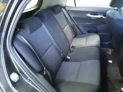 Veicolo di demolizione toyota auris active dell'anno 2010 alimentato 1ndtv