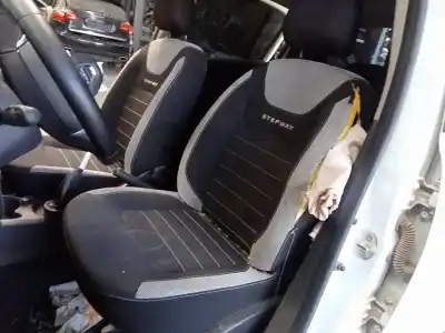 Veículo de Sucata dacia sandero stepway do ano 2019 alimentado h4b410