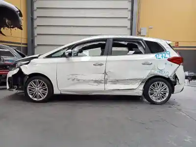 Veículo de Sucata kia carens ( ) concep do ano 2018 alimentado g4fd