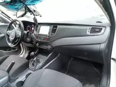 Veículo de Sucata kia carens ( ) concep do ano 2018 alimentado g4fd