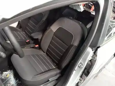 Veículo de Sucata dacia sandero iii 1.0 tce 110 do ano 2023 alimentado h5d490