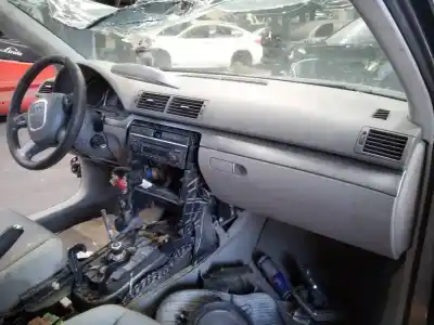 Scrapping Vehicle audi a4 berlina (8e) 2.0 tdi 16v (103kw) of the year 2005 powered blb