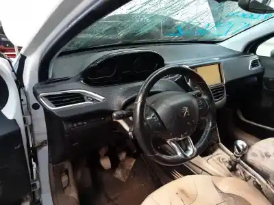 Veículo de Sucata peugeot 2008 (--.2013->) allure do ano 2013 alimentado 9hd