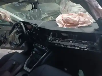 Veículo de Sucata audi a1 sportback (gba) 30 tfsi sline do ano 2021 alimentado dlaa