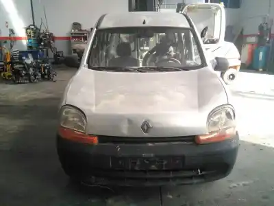 Здавання транспортного засобу renault   року 2003 потужний 