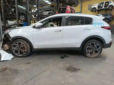Veicolo di demolizione KIA SPORTAGE GT LINE dell'anno 2020 alimentato D4FE