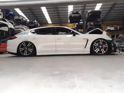 Véhicule à la ferraille PORSCHE PANAMERA (970) 3.0 D de l'année 2011 alimenté MCR.CC