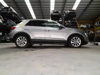 Здавання транспортного засобу VOLKSWAGEN T-ROC (A11, D11) 1.5 TSI року 2023 потужний DXDB