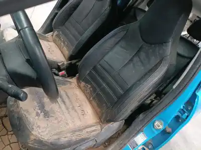 Veículo de Sucata toyota aygo (_b4_) 1.0 (kgb40) do ano 2015 alimentado 1kr-fe