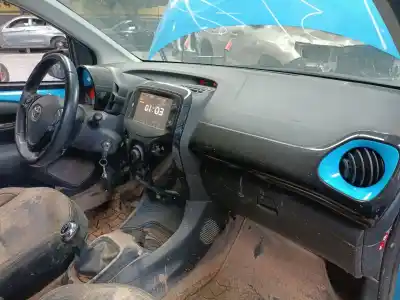 Veículo de Sucata toyota aygo (_b4_) 1.0 (kgb40) do ano 2015 alimentado 1kr-fe