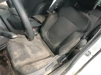 Здавання транспортного засобу renault megane iv fastback (b9a/m/n_) 1.2 tce 100 (b9ms) року 2018 потужний h5f408