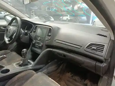 Здавання транспортного засобу renault megane iv fastback (b9a/m/n_) 1.2 tce 100 (b9ms) року 2018 потужний h5f408