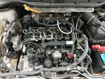 Veículo de Sucata toyota auris (_e18_) 1.6 d4-d (wwe185_) do ano 2016 alimentado 1ww