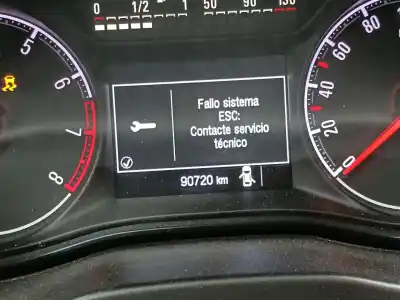 Veículo de Sucata opel corsa e (x15) 1.4 (08, 68) do ano 2018 alimentado b 14 xel,d 14 xel