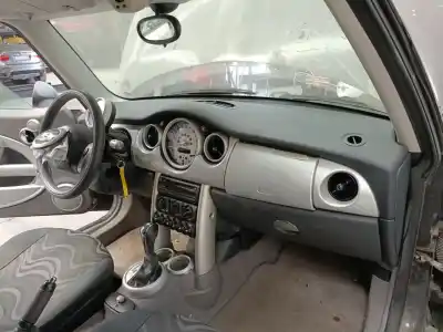 Scrapping Vehicle mini mini (r50, r53) one of the year 2003 powered w10b16a