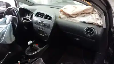 Veicolo di demolizione seat leon (1p1) 2.0 tdi dell'anno 2007 alimentato bmn,cega,cfja