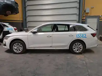 Veículo de Sucata skoda octavia iv combi (nx5) 2.0 tdi do ano 2019 alimentado dxrb