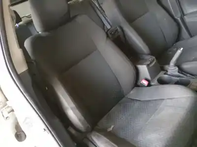 Veículo de Sucata toyota auris (_e18_) 1.4 d-4d (nde180_) do ano 2014 alimentado 1ndtv