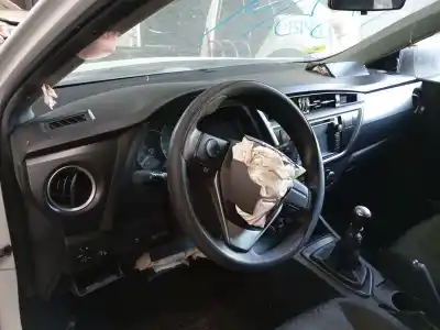 Veículo de Sucata toyota auris (_e18_) 1.4 d-4d (nde180_) do ano 2014 alimentado 1ndtv