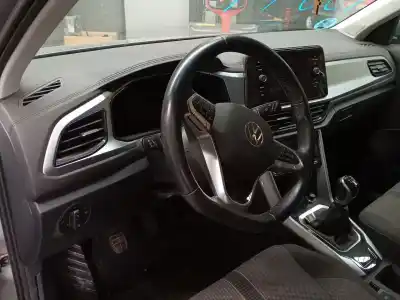 Veicolo di demolizione volkswagen t-roc (a11, d11) 2.0 tdi scr dell'anno 2022 alimentato dtrd