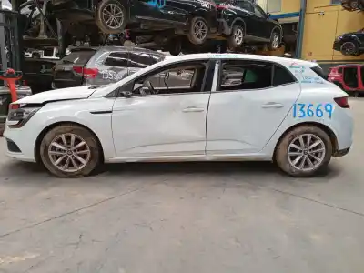 Scrapping Vehicle renault megane iv fastback (b9a/m/n_) 1.5 dci 110 (b9a3) of the year 2017 powered k9k656