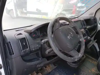 Здавання транспортного засобу peugeot boxer caja/chasis 2.2 bluehdi 140 року 2023 потужний 4hb (dw12rud)