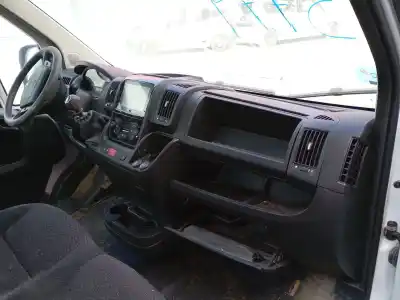 Здавання транспортного засобу peugeot boxer caja/chasis 2.2 bluehdi 140 року 2023 потужний 4hb (dw12rud)