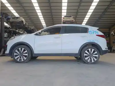 Scrapping Vehicle KIA SPORTAGE IV (QL, QLE)  of the year 2017 powered D4FD