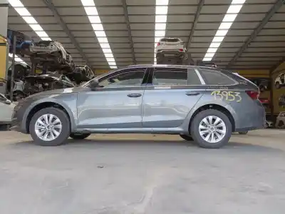 Здавання транспортного засобу skoda octavia combi (nx5) 2.0 tdi року 2025 потужний dxdb