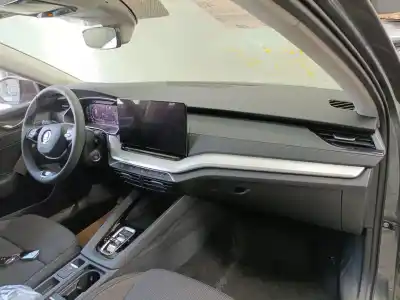 Здавання транспортного засобу skoda octavia combi (nx5) 2.0 tdi року 2025 потужний dxdb
