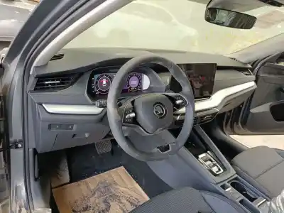Здавання транспортного засобу skoda octavia combi (nx5) 2.0 tdi року 2025 потужний dxdb