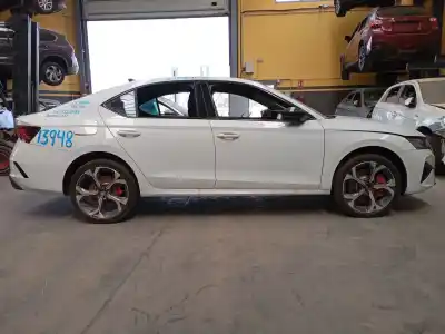 Vehículo de desguace SKODA OCTAVIA IV NX3 VRS 2.0 TSI  del año 2024 con motor DNPD