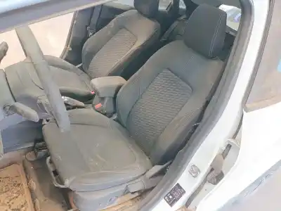 Здавання транспортного засобу ford puma (j2k, cf7) 1.0 ecoboost mhev року 2020 потужний b7ja,b7jb
