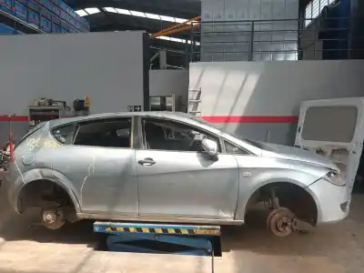 Veicolo di demolizione seat leon (1p1) 1.9 tdi dell'anno 2007 alimentato bxe