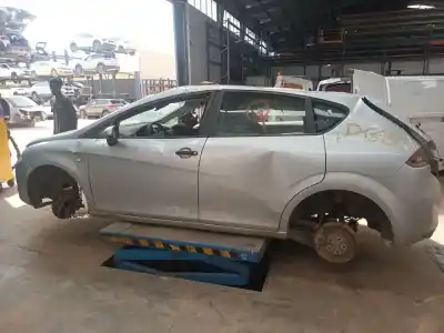 Veicolo di demolizione SEAT LEON (1P1) 1.9 TDI dell'anno 2007 alimentato BXE