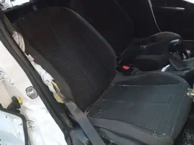 Veicolo di demolizione peugeot 208 ii (ub_, up_, uw_, uj_) 1.2 puretech 75 dell'anno 2022 alimentato hmh