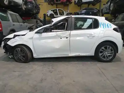 Veicolo di demolizione peugeot 208 ii (ub_, up_, uw_, uj_) 1.2 puretech 75 dell'anno 2022 alimentato hmh