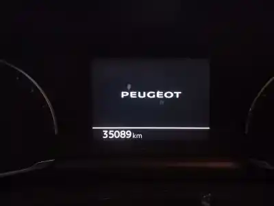 Veicolo di demolizione peugeot 208 ii (ub_, up_, uw_, uj_) 1.2 puretech 75 dell'anno 2022 alimentato hmh