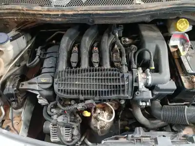 Verschrottungsfahrzeug peugeot 208 i (ca_, cc_) 1.2 vti 82 des jahres 2016 angetrieben hmr