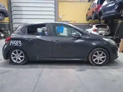 Verschrottungsfahrzeug PEUGEOT 208 I (CA_, CC_)  des Jahres 2016 angetrieben BHW