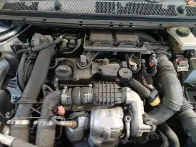 Verschrottungsfahrzeug PEUGEOT 308 II (LB_, LP_, LW_, LH_, L3_)  des Jahres 2014 angetrieben 9HP