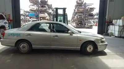 Sloopvoertuig HYUNDAI XG (XG)  van het jaar 2001 aangedreven G6BV