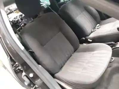 Veicolo di demolizione dacia duster ambiance 4x4 dell'anno 2010 alimentato k9k898