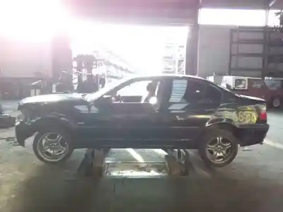 Sloopvoertuig bmw serie 3 berlina (e46) 320d van het jaar 1998 aangedreven m47204d1