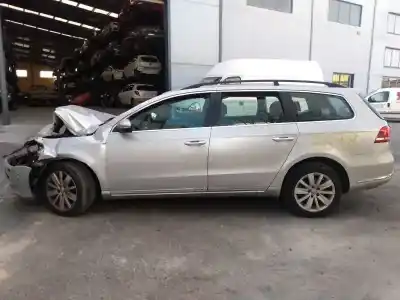 Vehicul casat VOLKSWAGEN PASSAT VARIANT (365) Edition BlueMotion al anului 2013 alimentat CFFB