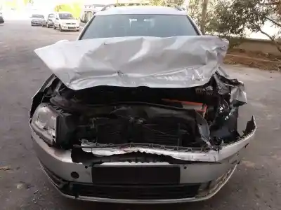 Veicolo di demolizione volkswagen passat variant (365) edition bluemotion dell'anno 2013 alimentato cffb