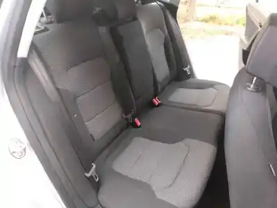 Veicolo di demolizione volkswagen passat variant (365) edition bluemotion dell'anno 2013 alimentato cffb