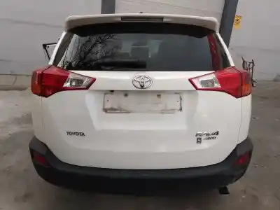 Vehicul casat toyota rav 4 advance al anului 2015 alimentat 1adftv