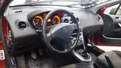 Veículo de Sucata peugeot 308 sport do ano 2010 alimentado 9hz