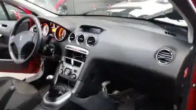 Veículo de Sucata peugeot 308 sport do ano 2010 alimentado 9hz